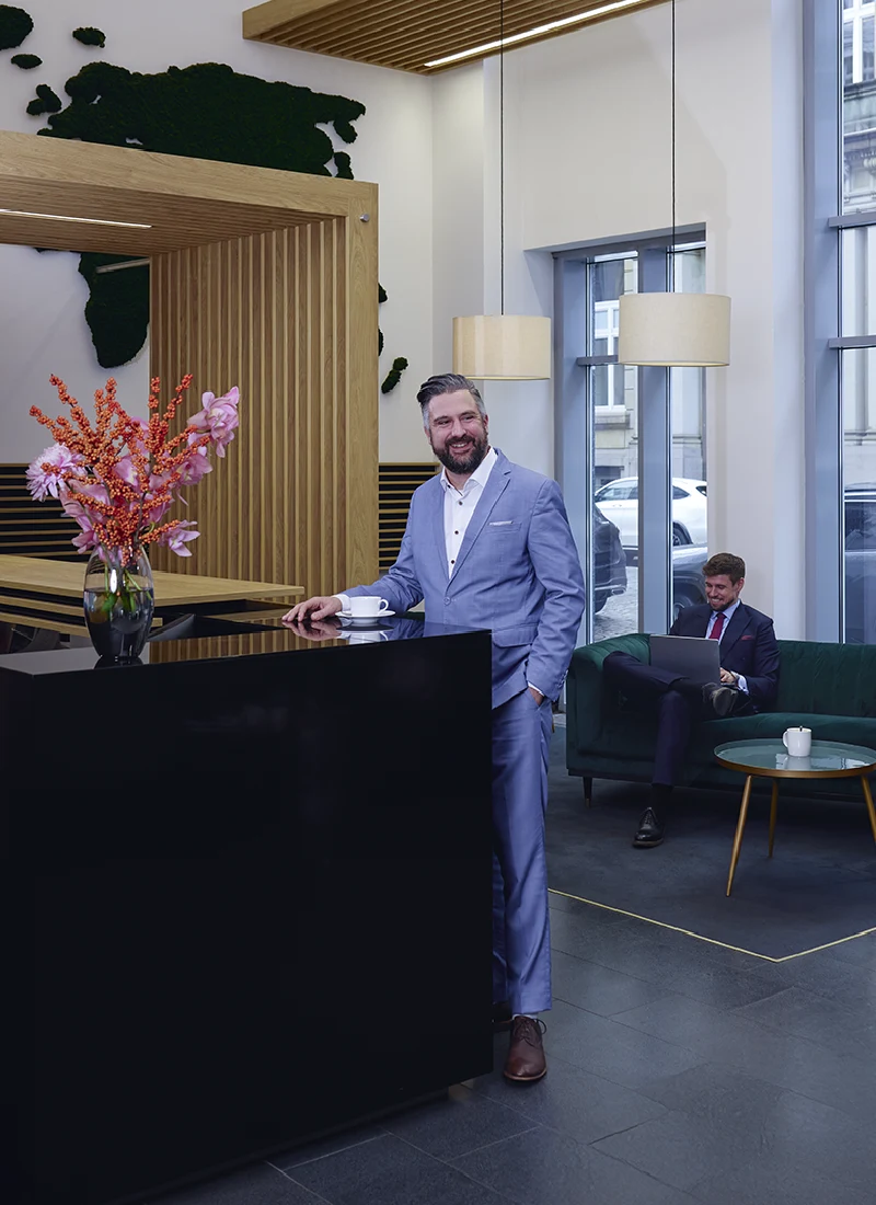 Weitblick Aufnahme von Alwin Kobelt in der INTREAL-Cafébar